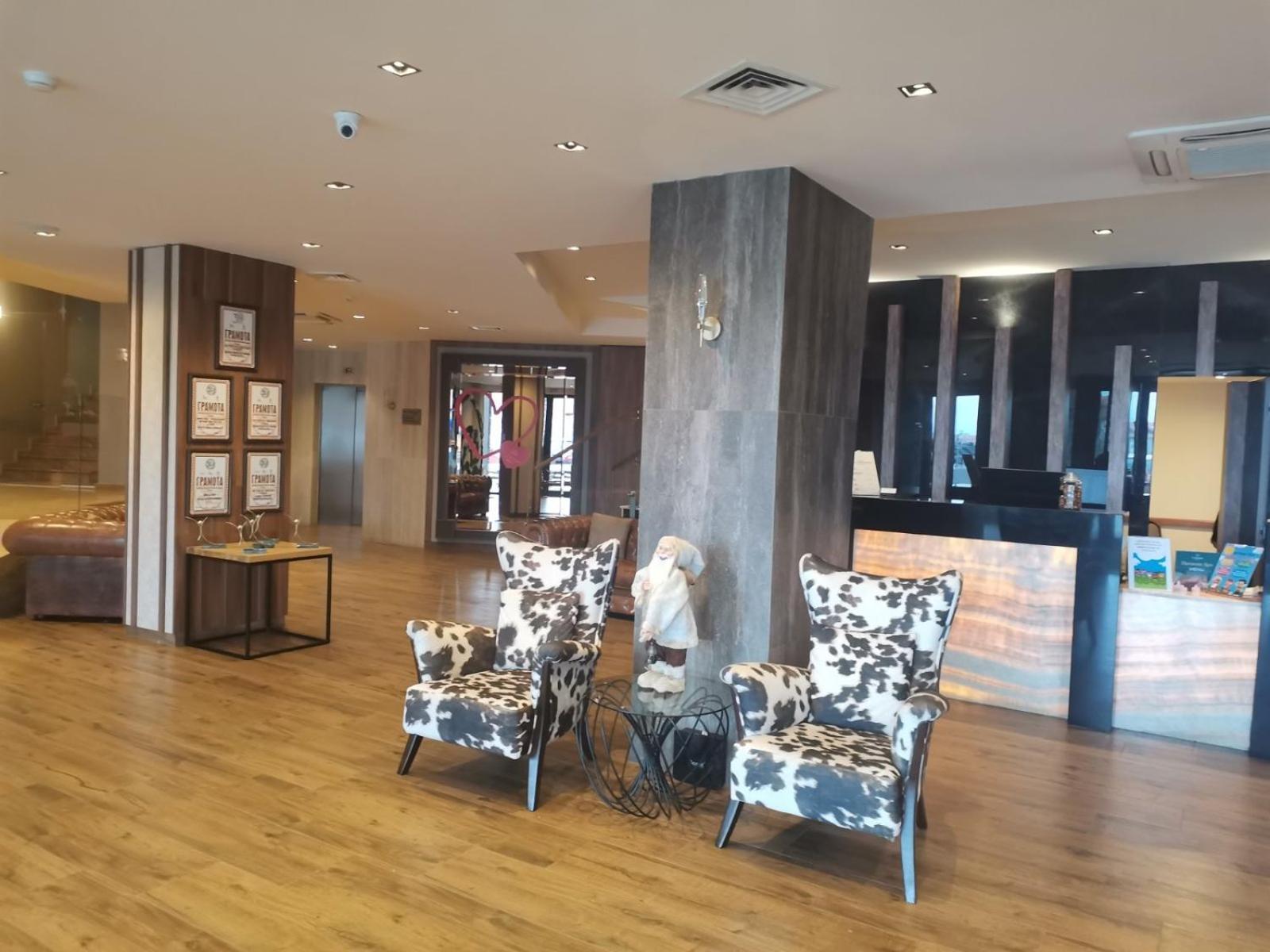 One Bedroom Apartment In Gated Complex Bansko Exterior foto
